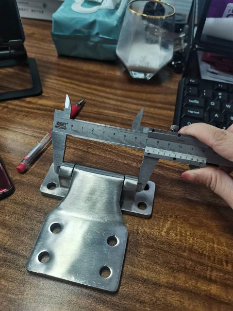 不锈钢黑棒和光圆怎么选？干了两年的采购说出真相